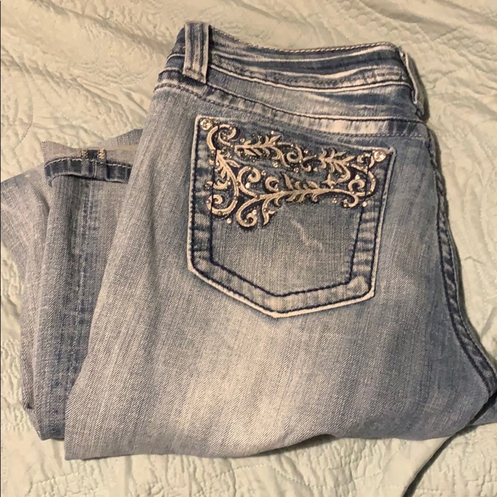 Miss Me Buckle Light Wash Straight Jeans 31x35